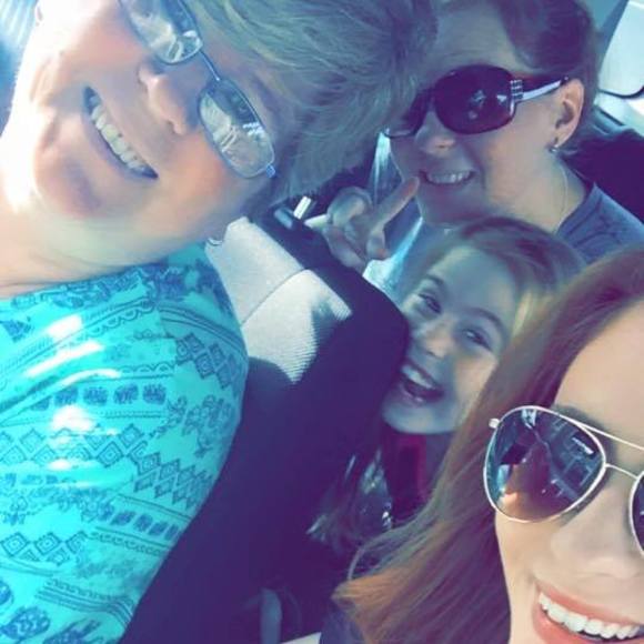 Meet your Posher, Lori - Picture 1 of 1